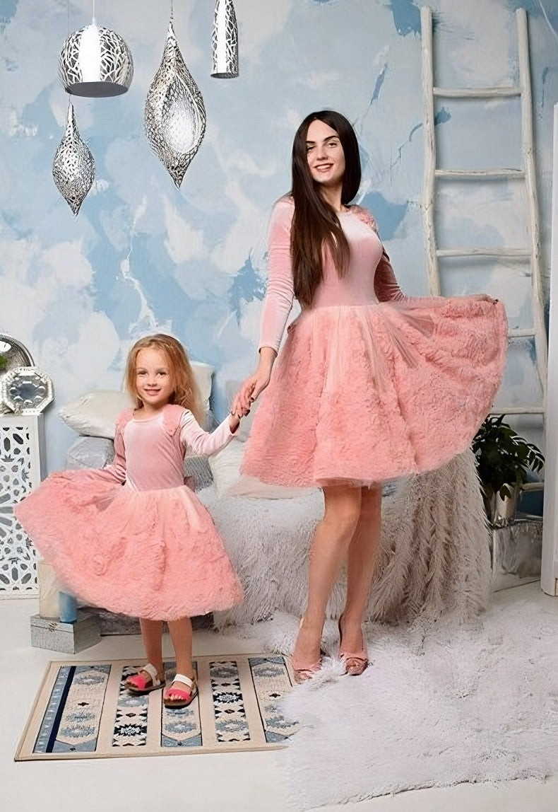 Short Pink Long Sleeve Mother Daughter Matching Gowns MGD165