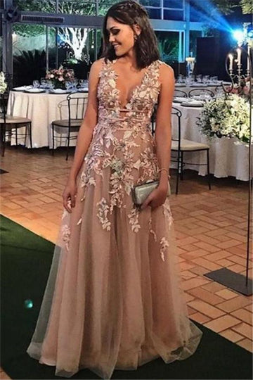 Trendy Plus Size Lace Appliques A-line Straps Prom Gowns JTE540