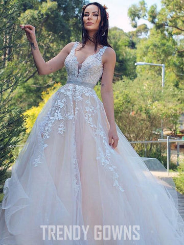 Trendy A-Line Lace Applique Tulle V-neck Wedding Gowns TWA5372